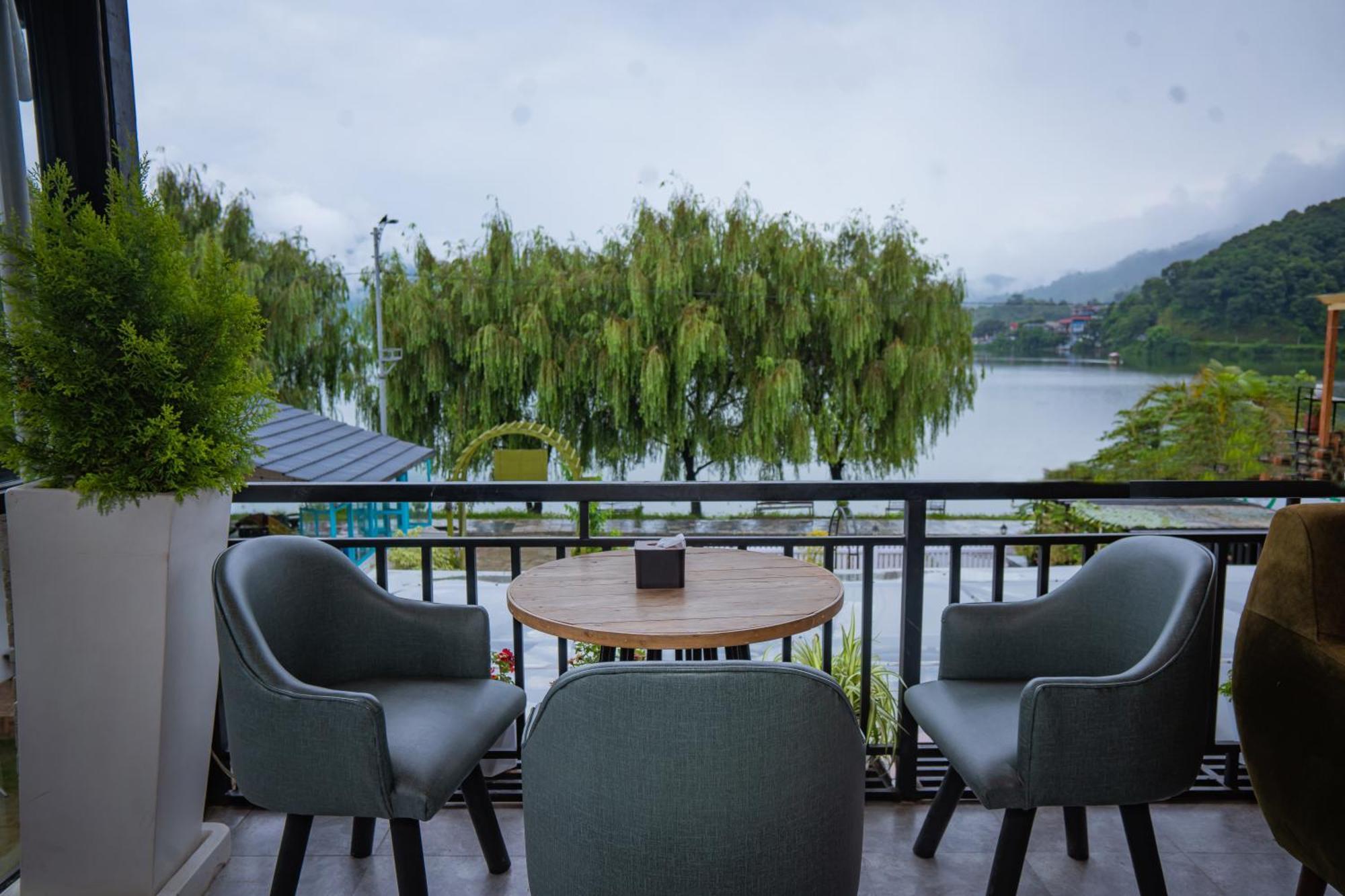 Majestic Lake Front Hotel & Suites Похара Екстериор снимка