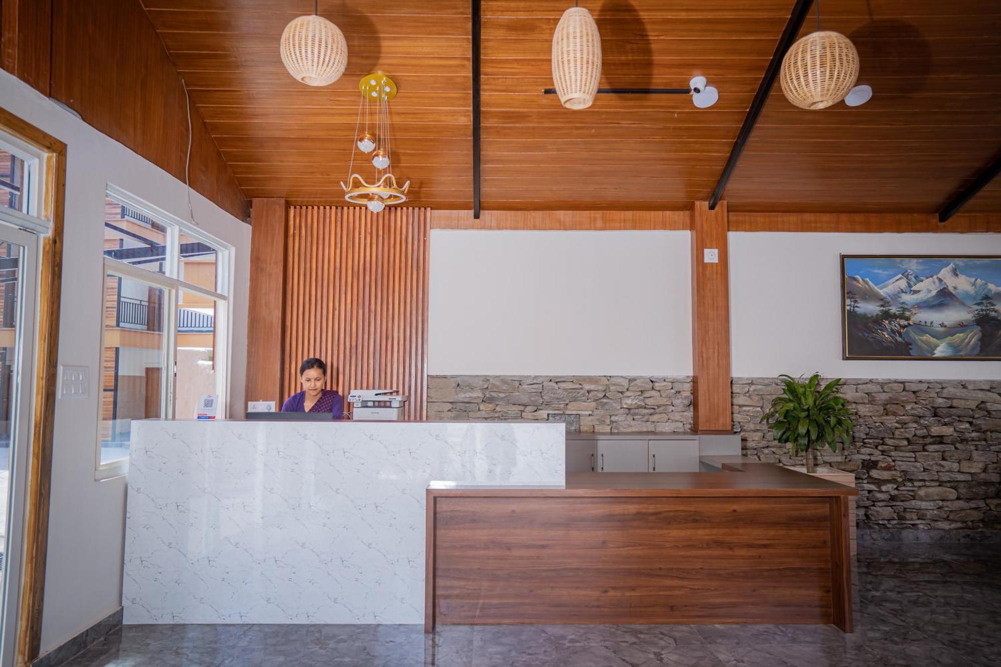 Majestic Lake Front Hotel & Suites Похара Екстериор снимка