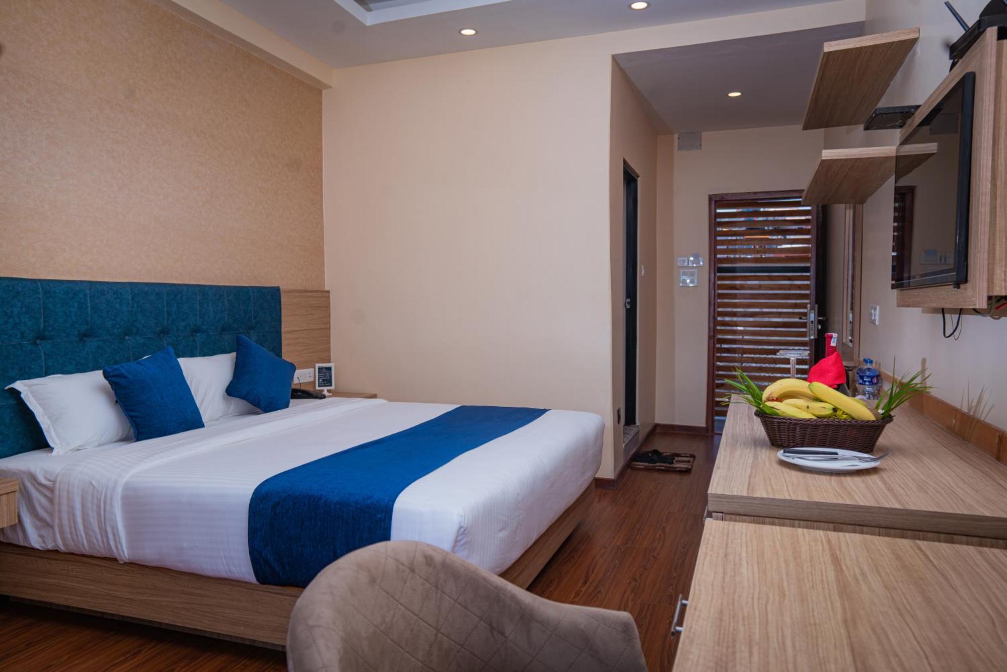 Majestic Lake Front Hotel & Suites Похара Екстериор снимка
